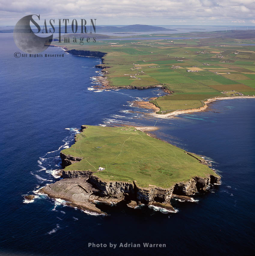 Brough of Birsay and lighthouse, an uninhabited tidal island off the north-west coast of The Mainland of Orkney, Orkney Islands, Scotland
