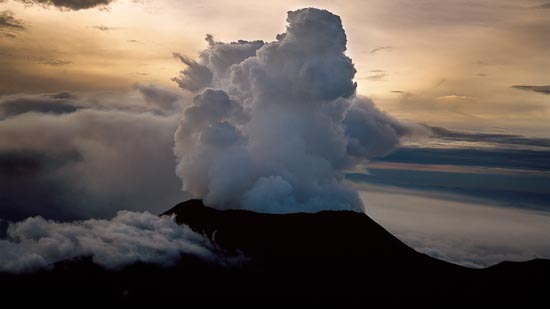 Mount Nyiragongo, active volcano in the Virunga Mountains, Virunga National Park, Congo, Great Rift Valley, East Africa
