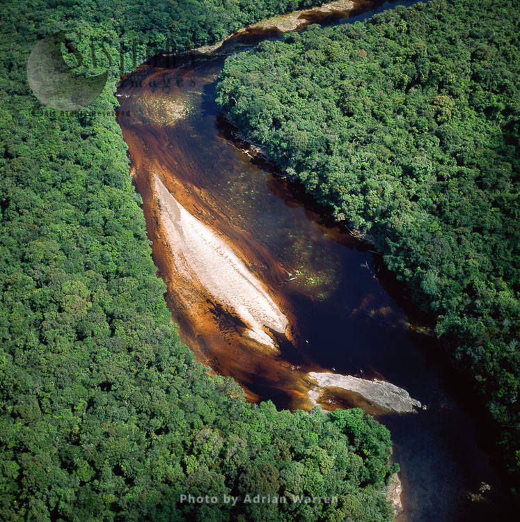 Paikwa River, Upper Mazaruni District, riverbend and sandbars, Guyana, South America