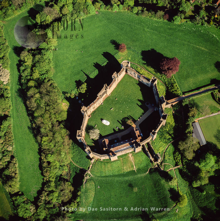 Framlingham Castle, An early motte and bailey Norman castle, Suffolk