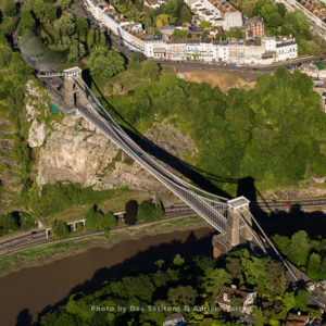  Clifton Suspension Bridge over the Avon River, Bristol, Somerset