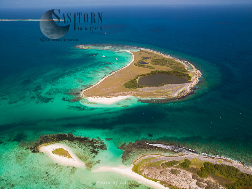 Sarqui island with Enpenqui in foreground, on Roques archipelago, Caribbean Sea, Venezuela, Caribbean Sea, South America