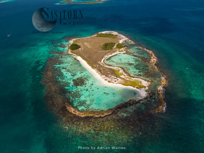 Yonqui, island on Roques archipelago, Caribbean Sea, Venezuela, Caribbean Sea, South America