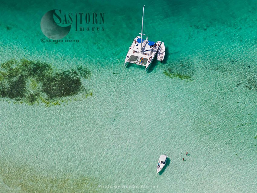 Boats on an area between Muerto and Nrdisqui islands,  Los Roques archipelago, Caribbean Sea, Venezuela