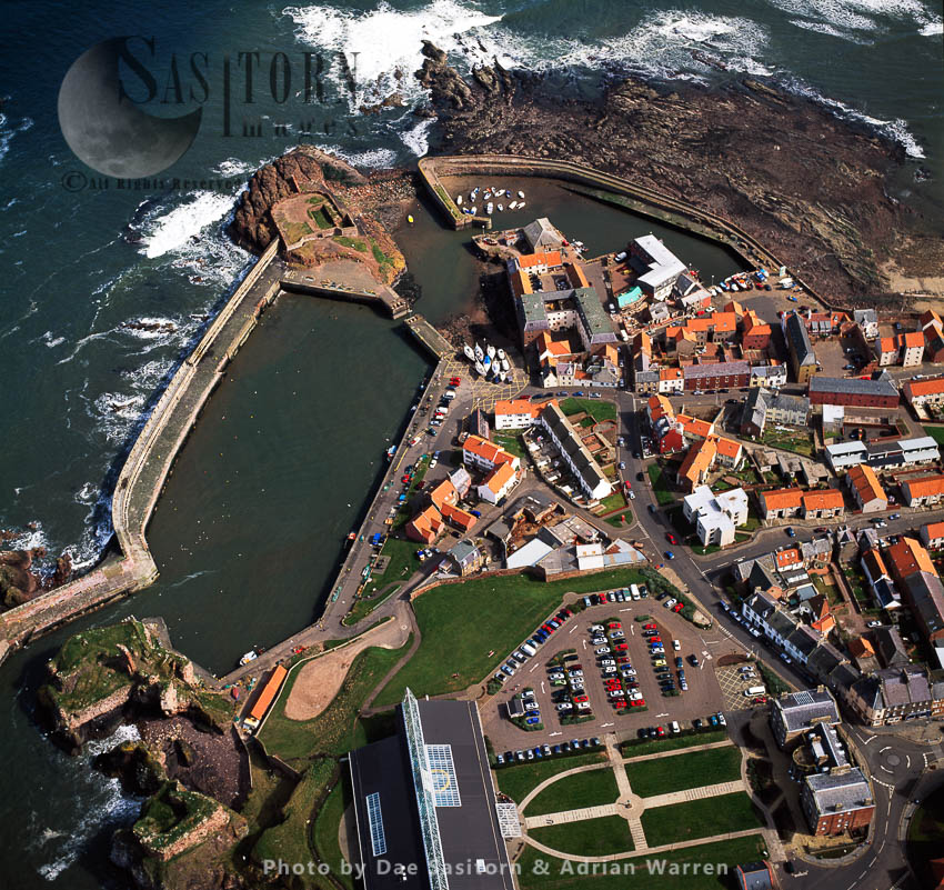 Dunbar and harbour, town in East Lothian on the southeast coast of Scotland, Lowlands, Scotland