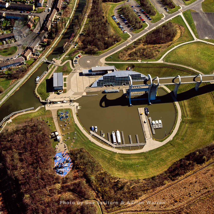 The Falkirk Wheel, Falkirk, Scotland, a rotating boat lift connecting the Forth and Clyde Canal with the Union Canal, Scotland