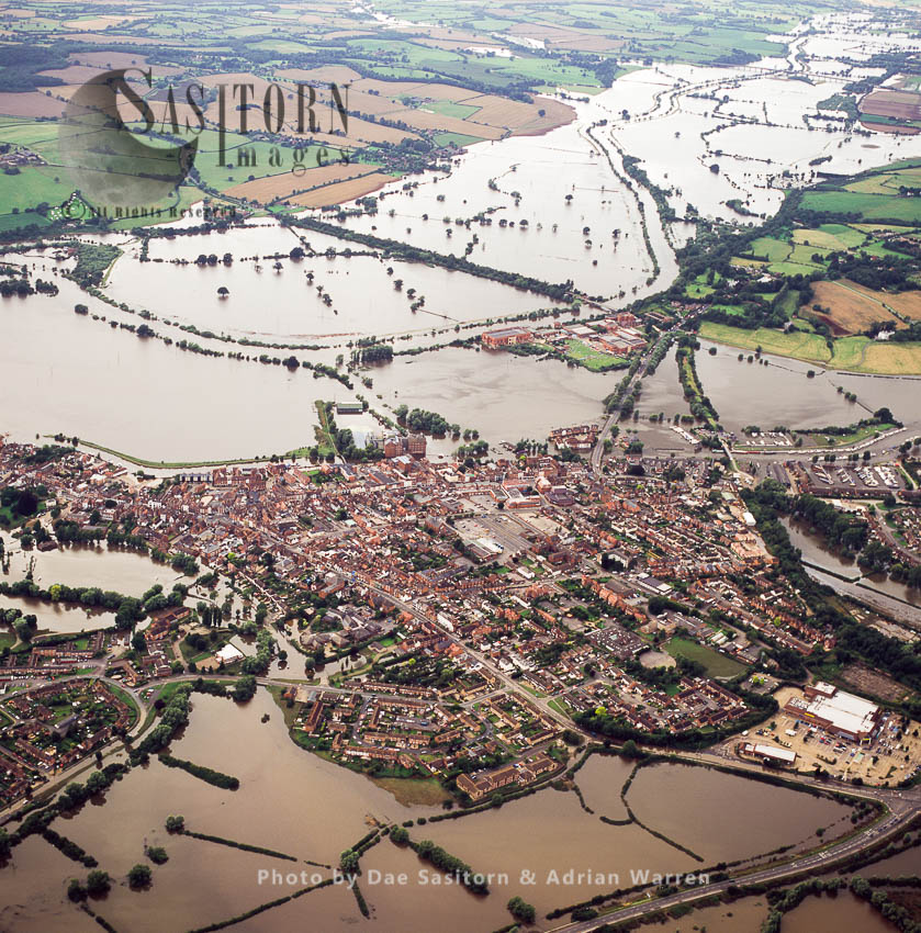 Flooding 2007 at Tewkesbury and Mitton from River Severn, Gloucestershire, England