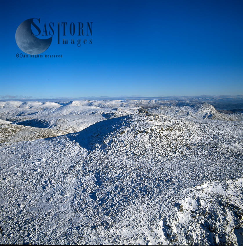 Scafell Pike,  part of the Southern Fell, the highest mountain in England ( 978 metres above sea level),  Lake District National Park, Cumbria