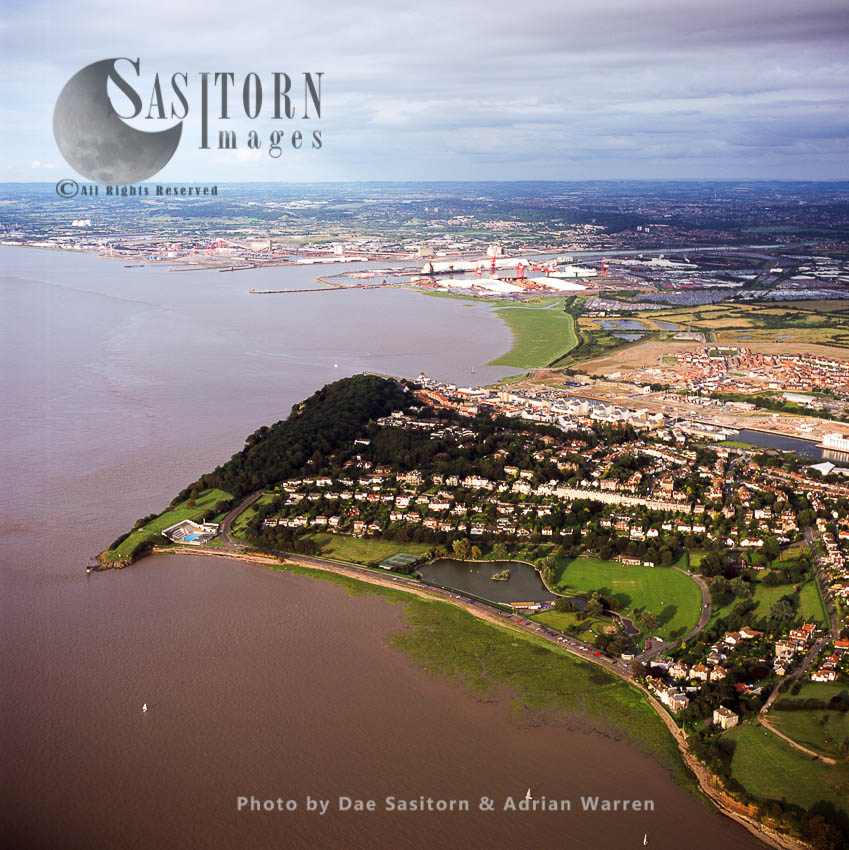 Portishead, coastal town on the Severn Estuary, with Avon Mouth in the distance, near Bristol, Somerset, England