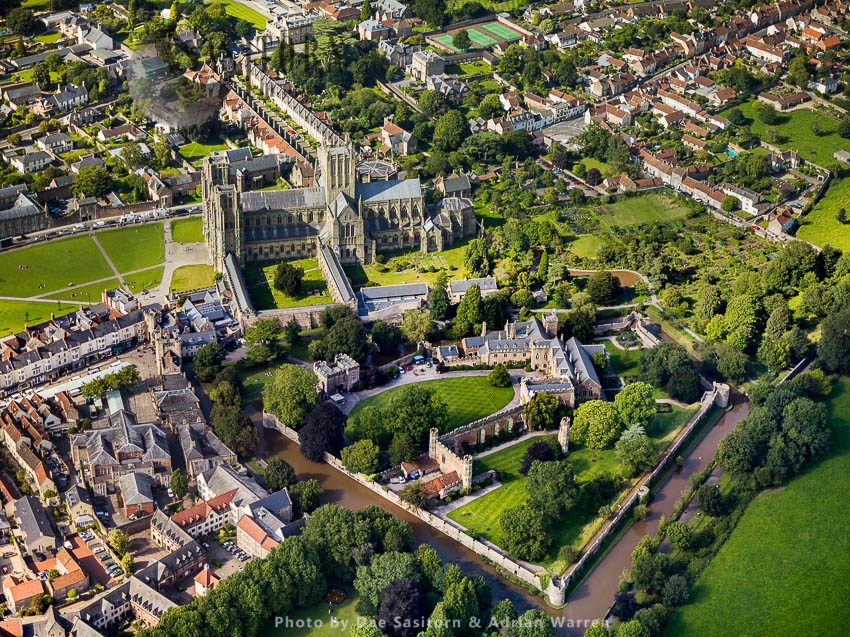 Bishop's Palace and Wells Cathedral, wells, Somerset