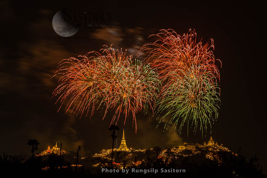 Beautiful fireworks show in Phra Nakhon Khiri annual fair at Phetchaburi province, Thailand.