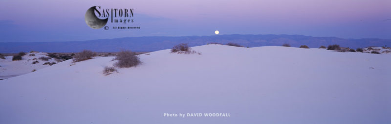 Full Moon, Gypsum Desert Dune, White Sands National Monument, New Mexico, USA